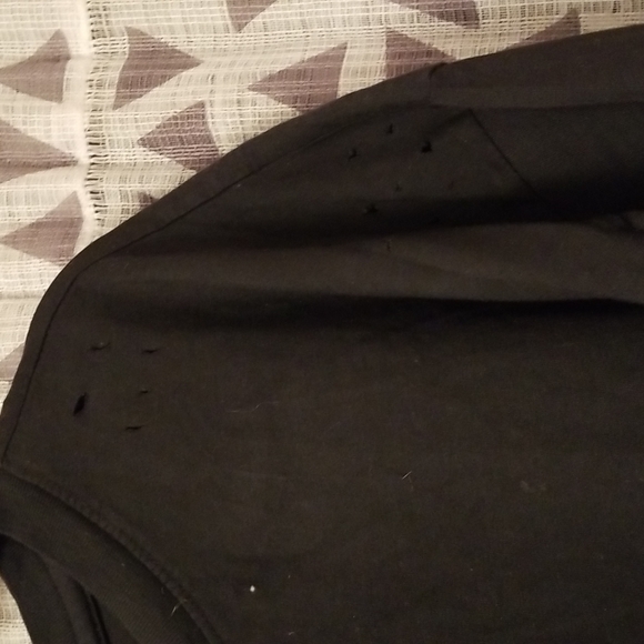 Coi fish tee - Picture 2 of 3